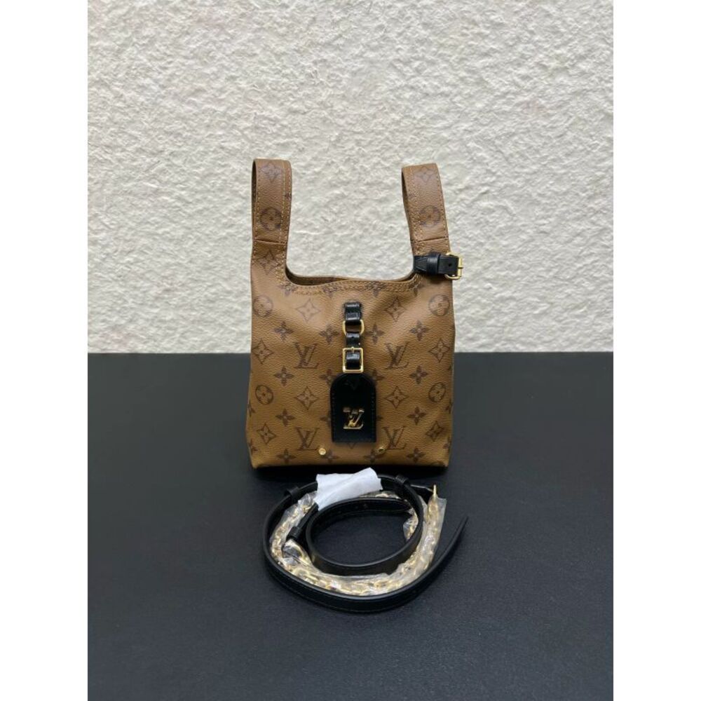 Louis Vuitton Women Pre-Loved Bag Brand New Condition